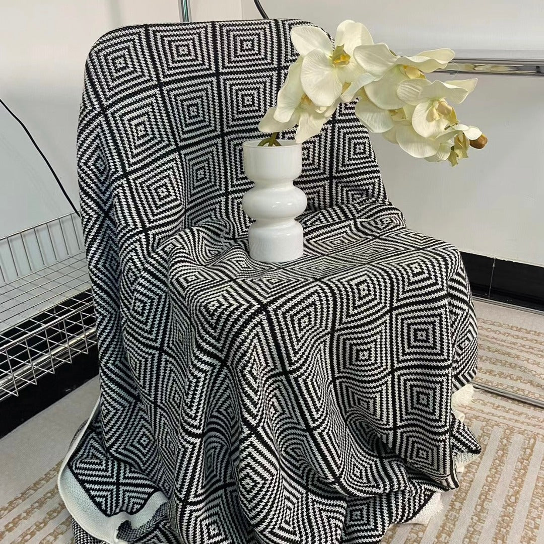 Geometric Pattern Knit Blanket for Sofa and Relaxation